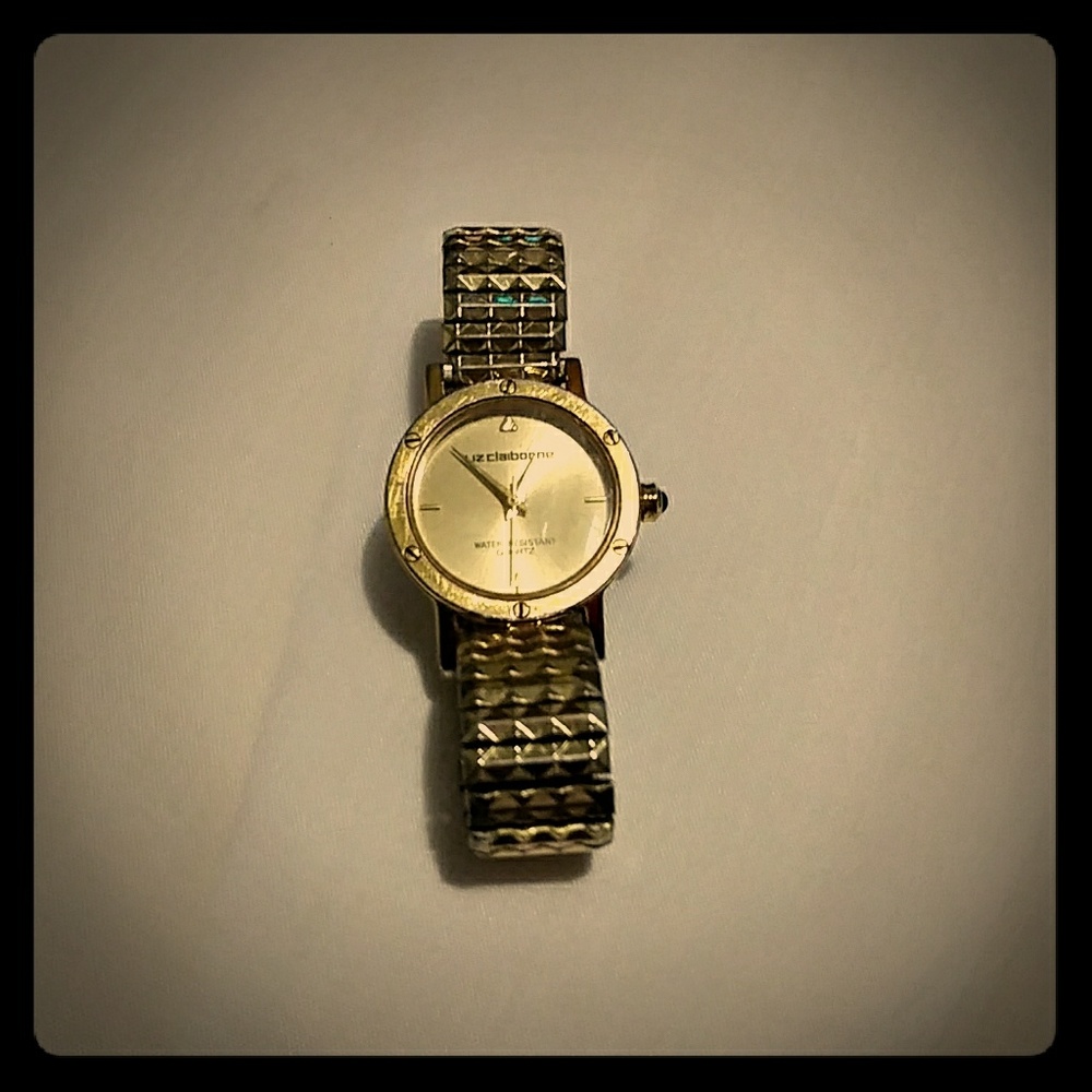 🛑 SOLD 🛑 Liz Claiborne gold ladies watch - Picture 2 of 5